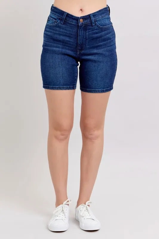 Judy Blue Full Size High Waist V-Front Bermuda Plus Size ef674e1fbe884549bcf283abfc08bfdd-Max-Origin