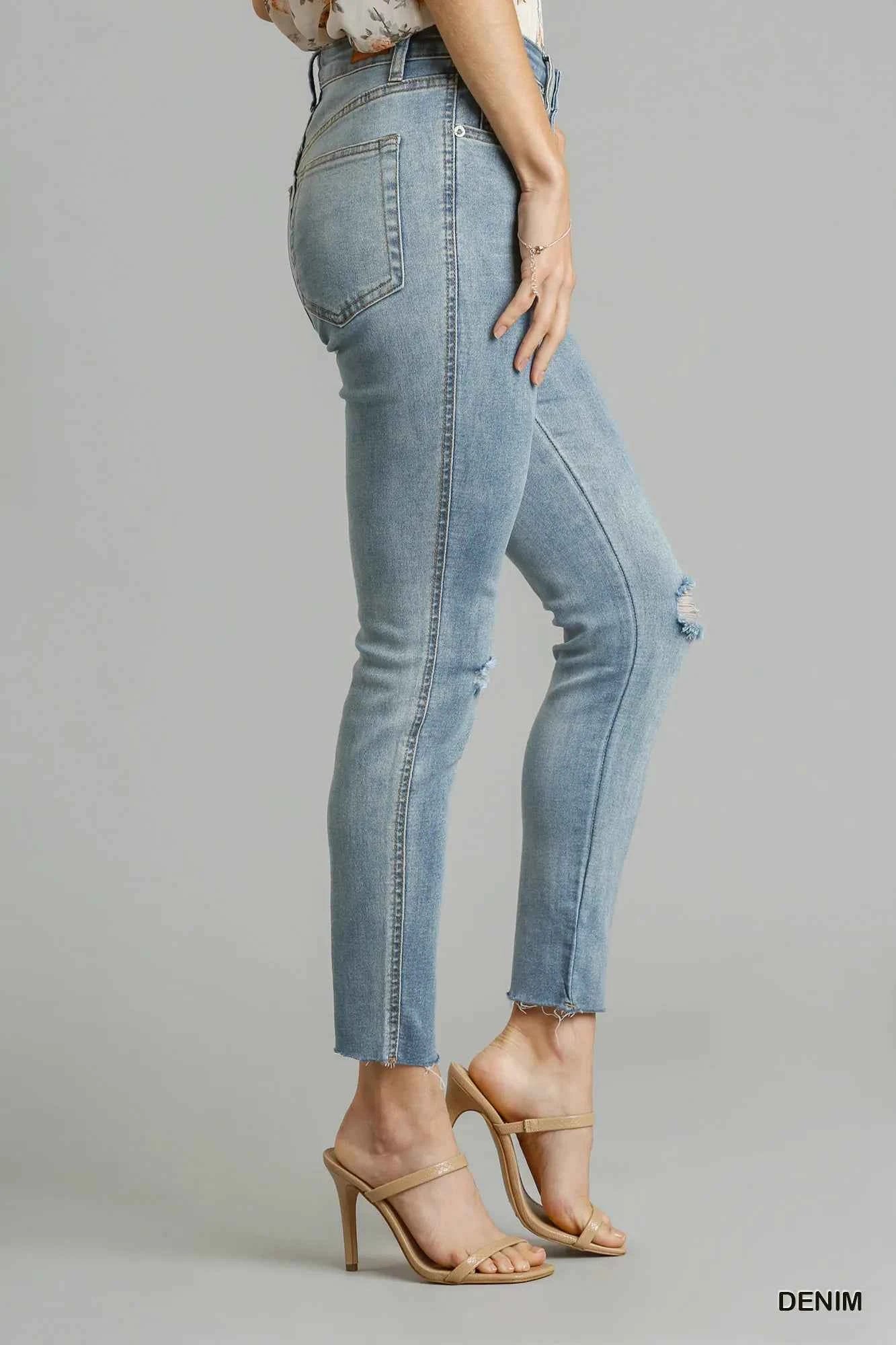 Umgee 5-Pockets Distressed Detail Stretch Denim Skinny Jeans with Unfinished Hem efe059f0-5282-4411-acd4-5c3a76cfad7b-Max-Origin