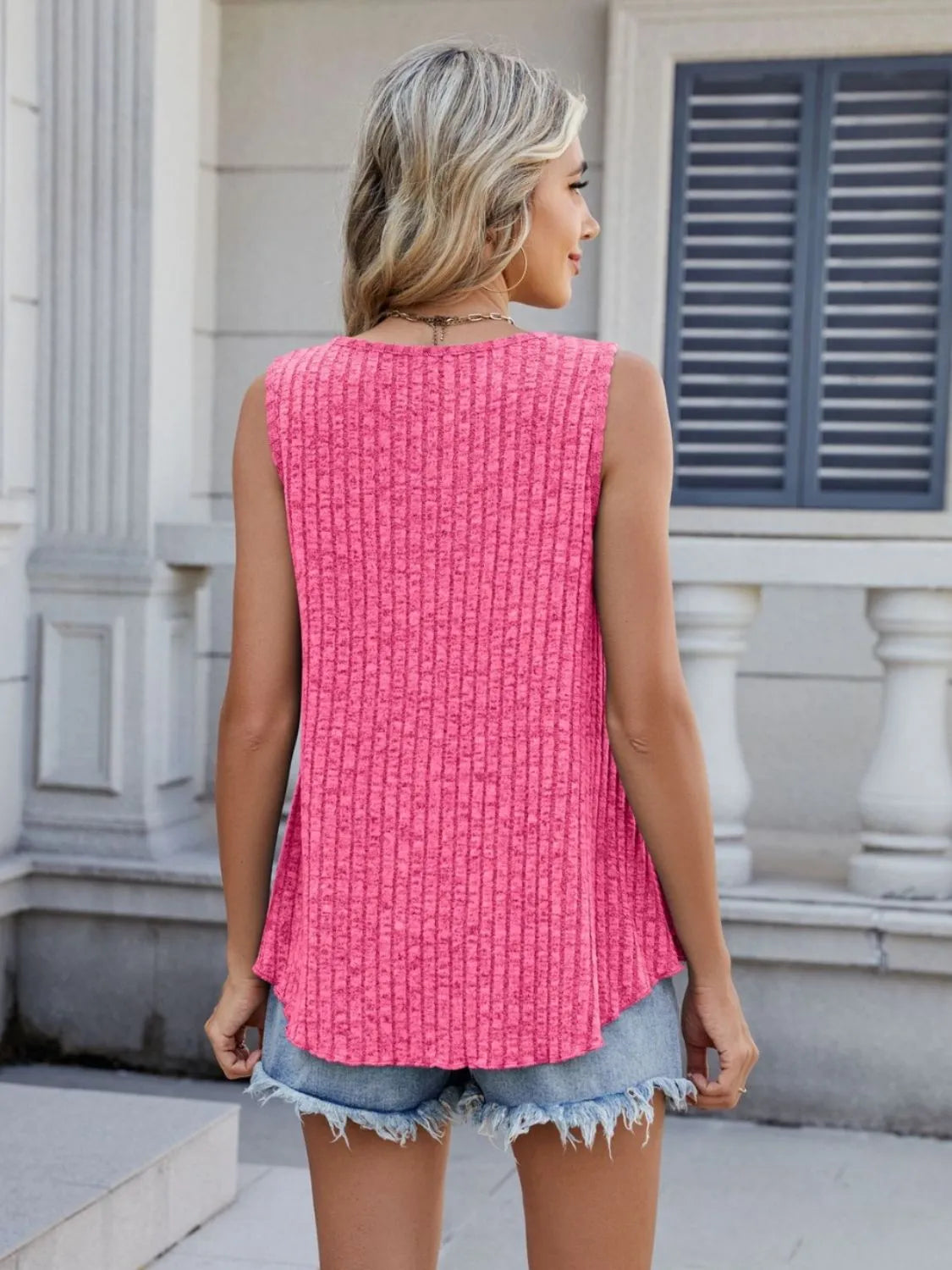 Ribbed Round Neck Tank effde1a6-c22f-4cf5-9373-00e5ff744d22-Max-Origin