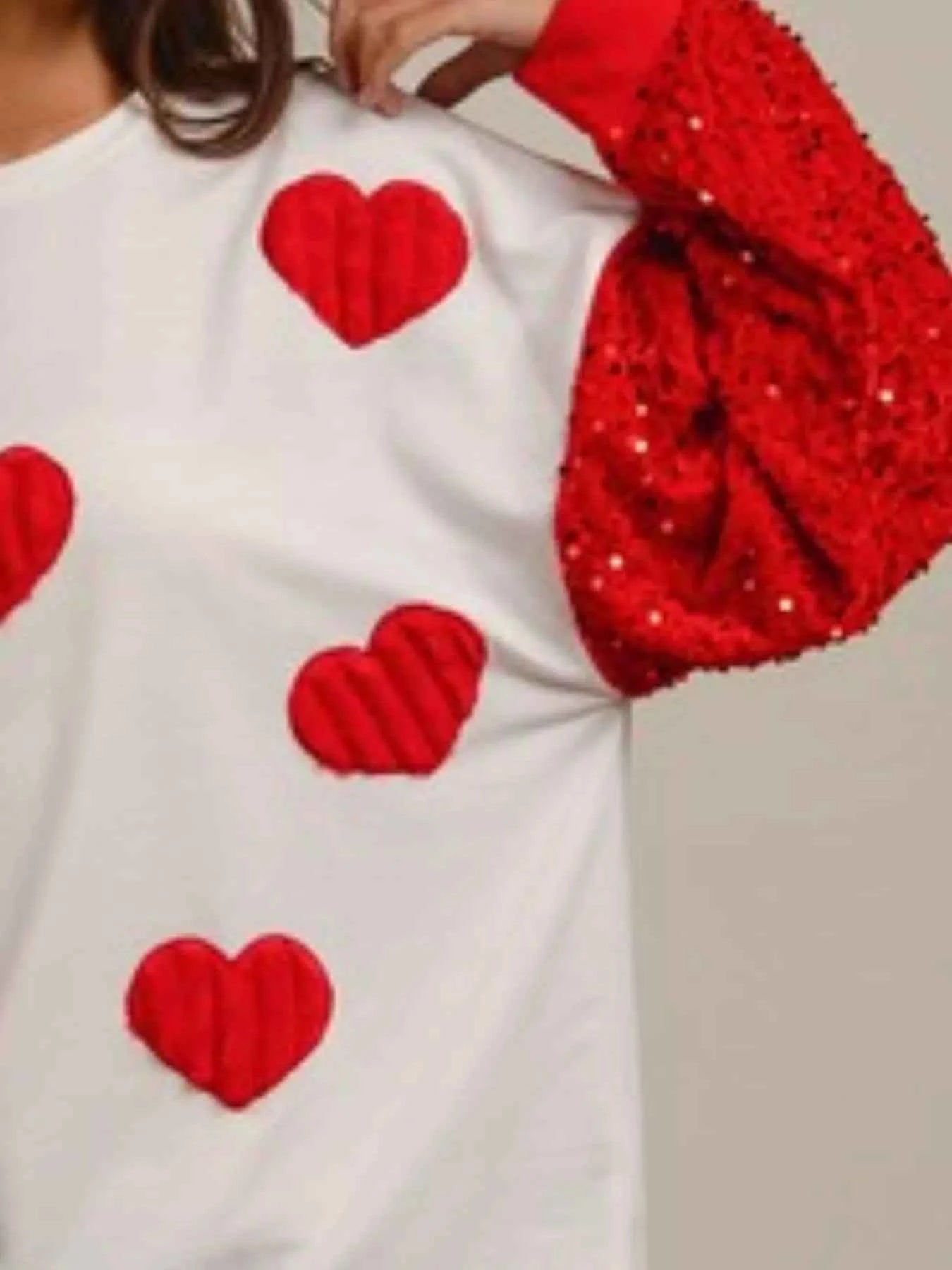 Sequin Round Neck Long Sleeve Sweatshirt f091d7cb-6e8e-477a-a63a-8a5203904e45-Max-Origin