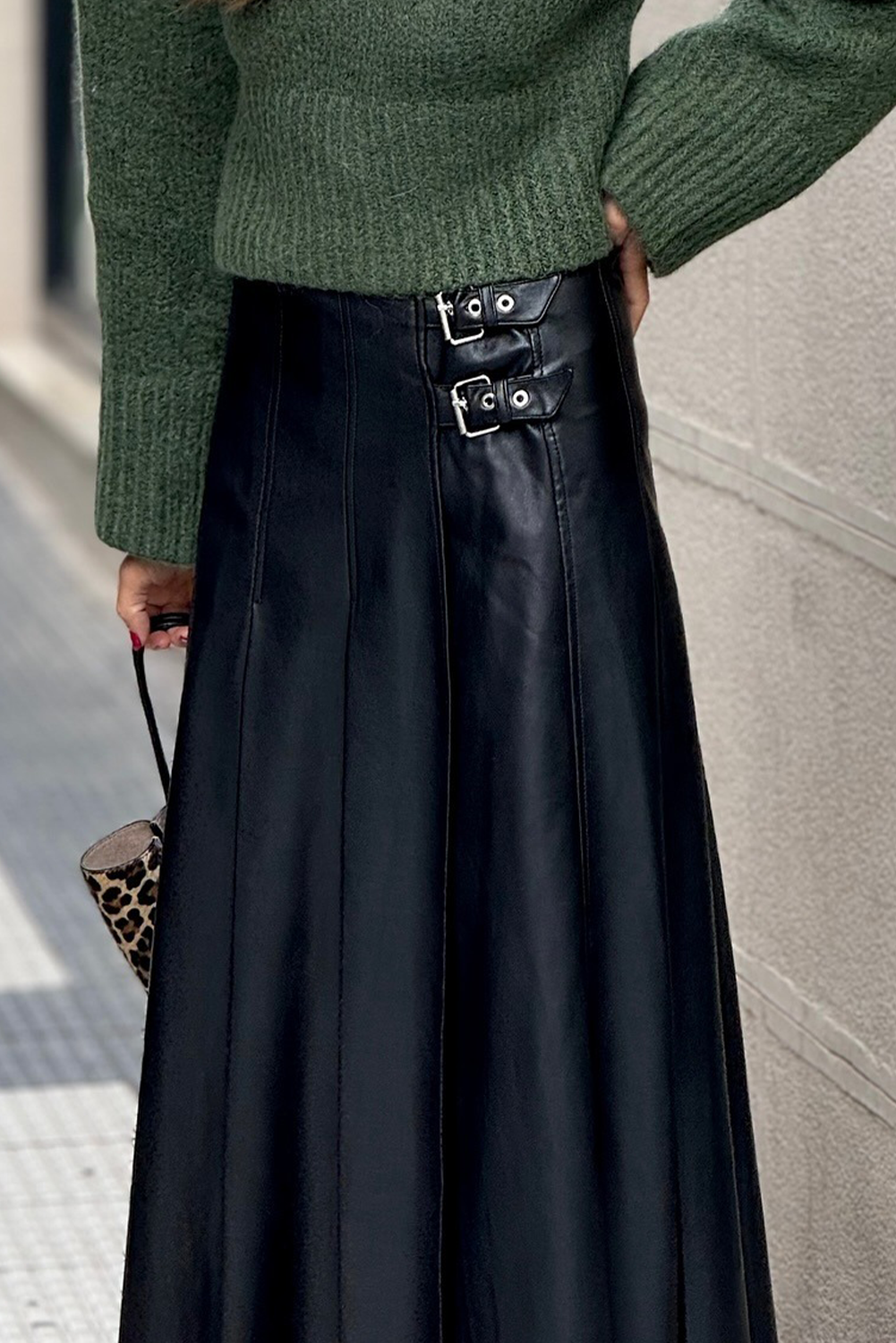 Black Faux Leather Retro Buckle Detail Pleated Stitch Flared Midi Skirt f0afeac139702b40