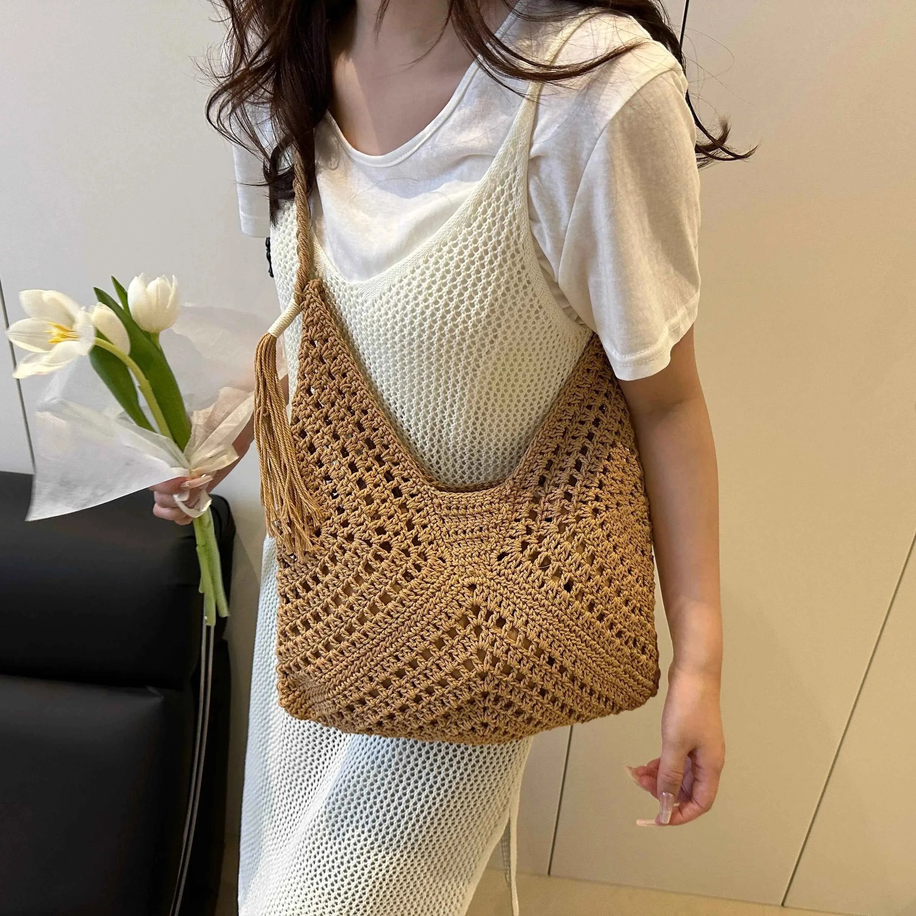 Tassel Crochet Crossbody Bag f1154bd02d484c44bd8222b67a665134-Max-Origin