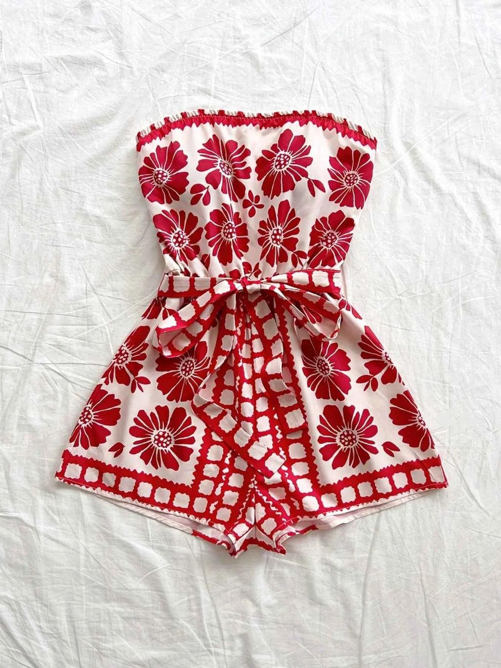 Printed Tube Tie Waist Romper f1ebf1f2-74ab-492e-9af2-31f3990bfc01-Max-Origin