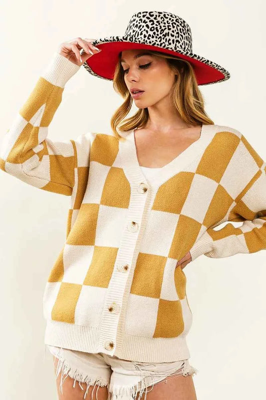 Checked V-neck Cardigan f269fd341776491fbe9c03ce594f36df-Max-Origin