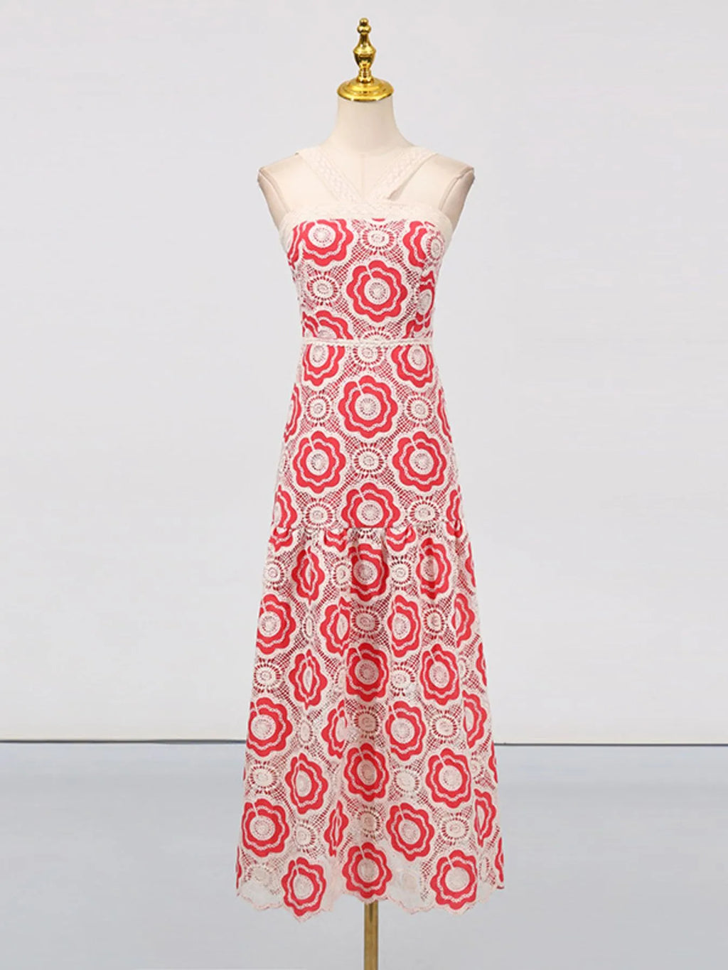 Lace Sleeveless Tiered Midi Dress f26e4f54-739b-4a17-a4e3-a475c1005fe9-Max-Origin