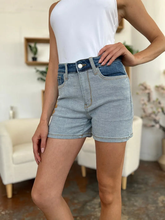 Full Size Color Block Denim Shorts f270e59a-c2b8-4b96-9b39-ba49a64a873c-Max