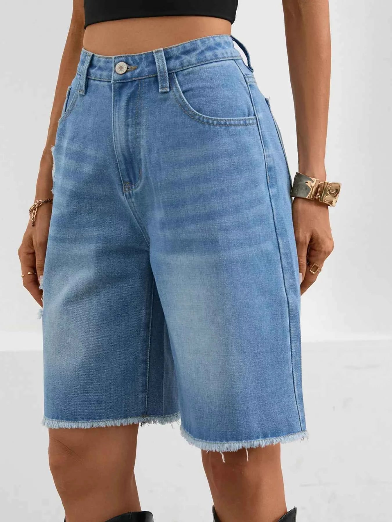 Ripped Frayed Hem Denim Shorts f2923b63188f4e33ab89d508269124d2-Max-Origin