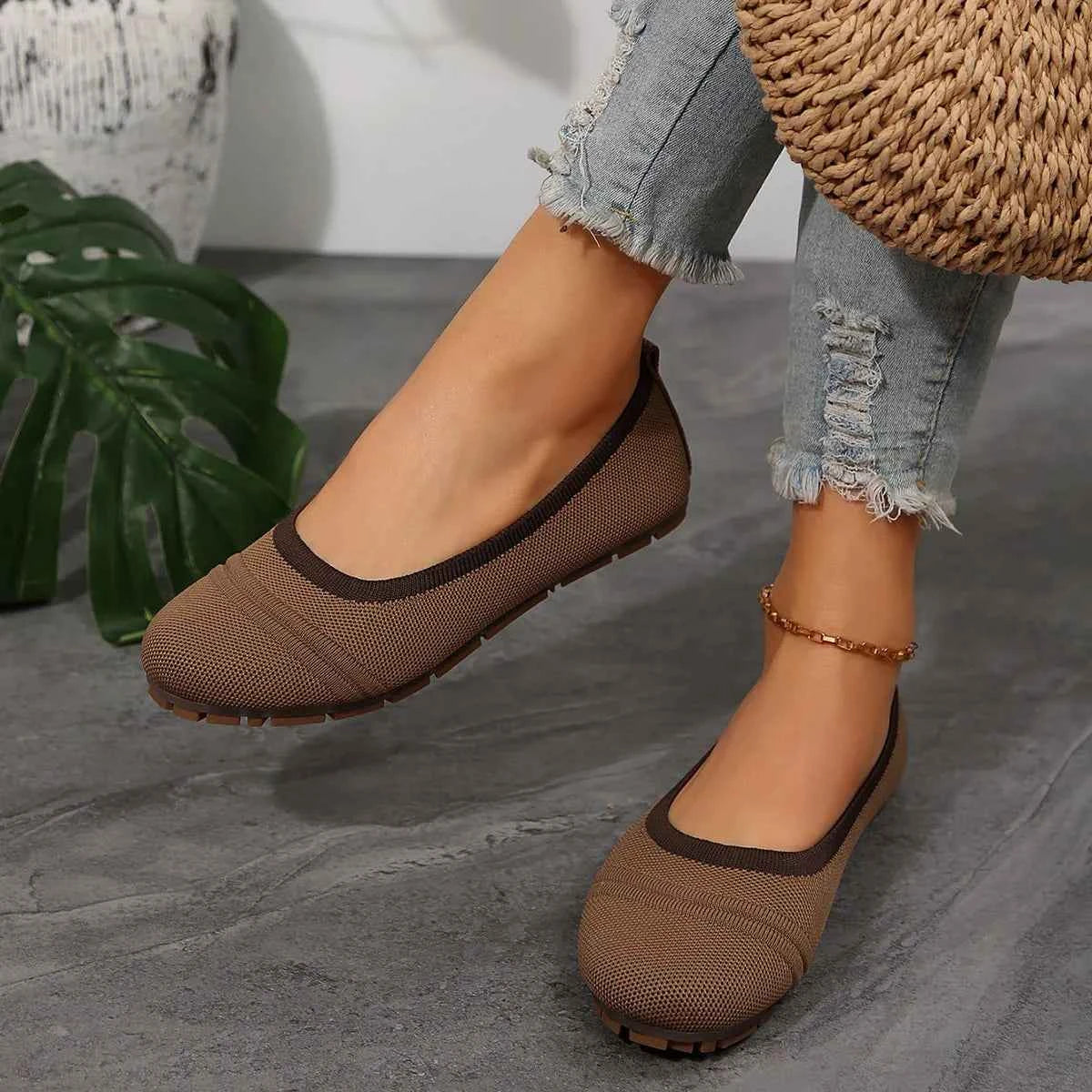 Round Toe Flat Slip-Ons f2ceecdb728d4149b02da79a0aea9795-Max-Origin