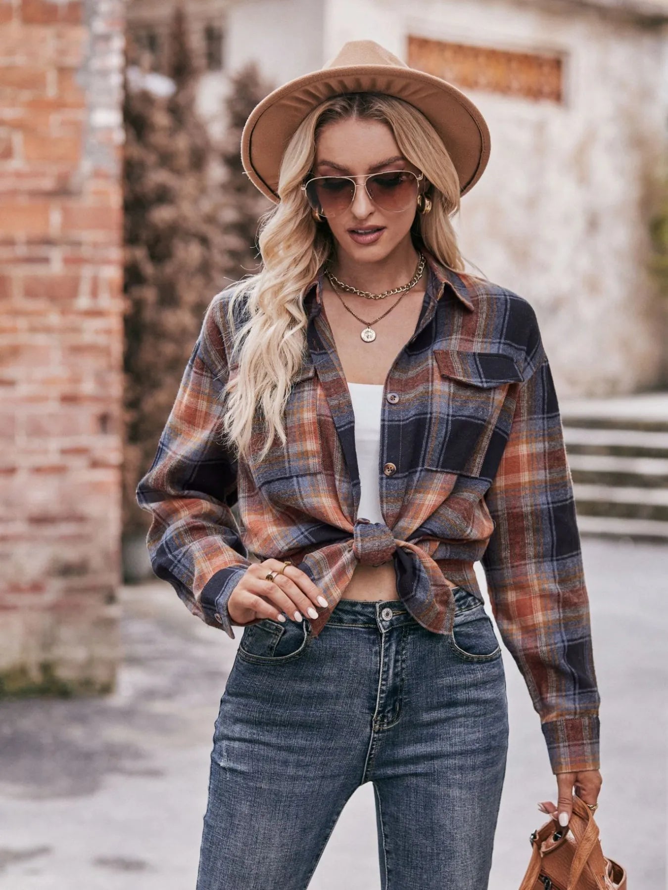 Plaid Button-Down Long Sleeve Shirt f306e067-13c4-4c89-93ac-38c81bdbaf18-Max-Origin