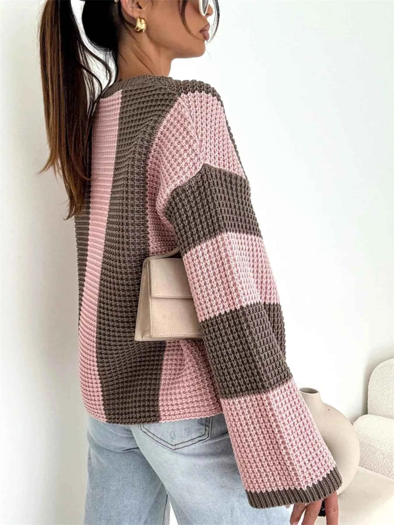 Color Block Long Sleeve Sweater f31fa5a1b4fe43bab919fc35b4dc29e1-Max-Origin