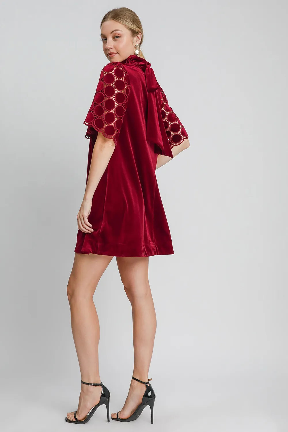 Umgee Dotted Lace Half Sleeve Mock Neck Back Tie Velvet Dress f3204063-7fd4-4517-a9e3-41073f3ef445-Max