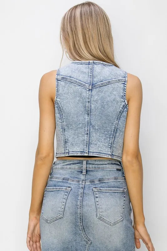 RISEN Button Down Crop Denim Vest f334dc99-38f1-4a7b-87a3-3fbc06d75c9f-Max