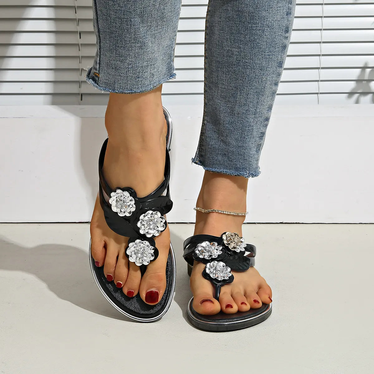 Toe Post Platform Sandals Black f37aa2e0-cfa7-461e-a215-1d82b714ad4c-Max-Origin