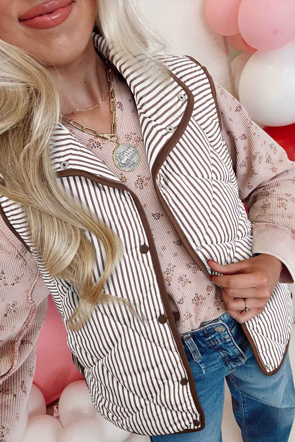 Black Striped Snap Button Scalloped Hem Winter Vest Brown Stripe Shell:100%Polyester+Lining:100%Polyester+Filling:100%Polyester f3e8f3298ac89ccf