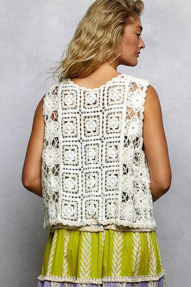 POL Tie Front Floral Pattern Crochet Vest with Scalloped Edge f3ee7c6c-d5ac-4280-857c-6daab982649a-Max-Origin