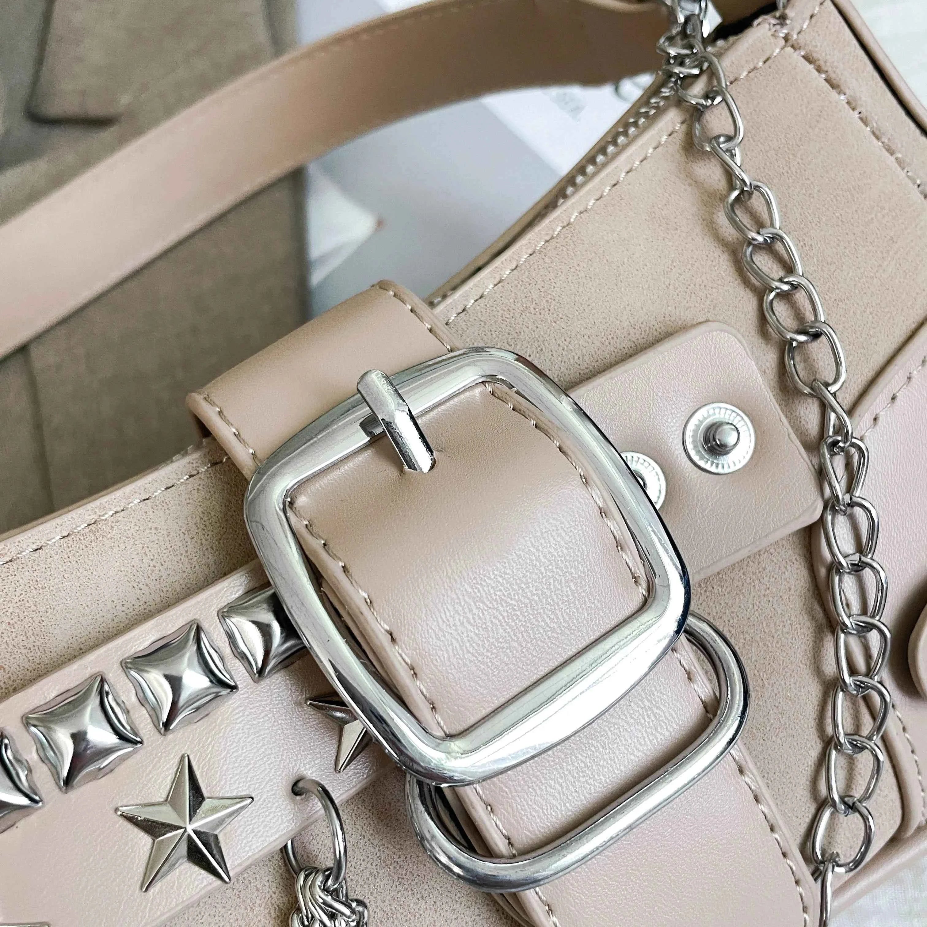 Buckle Detail Shoulder Bag with Star Embellishments f433a85876a54ea7b2e14effdf05af2d-Max-Origin