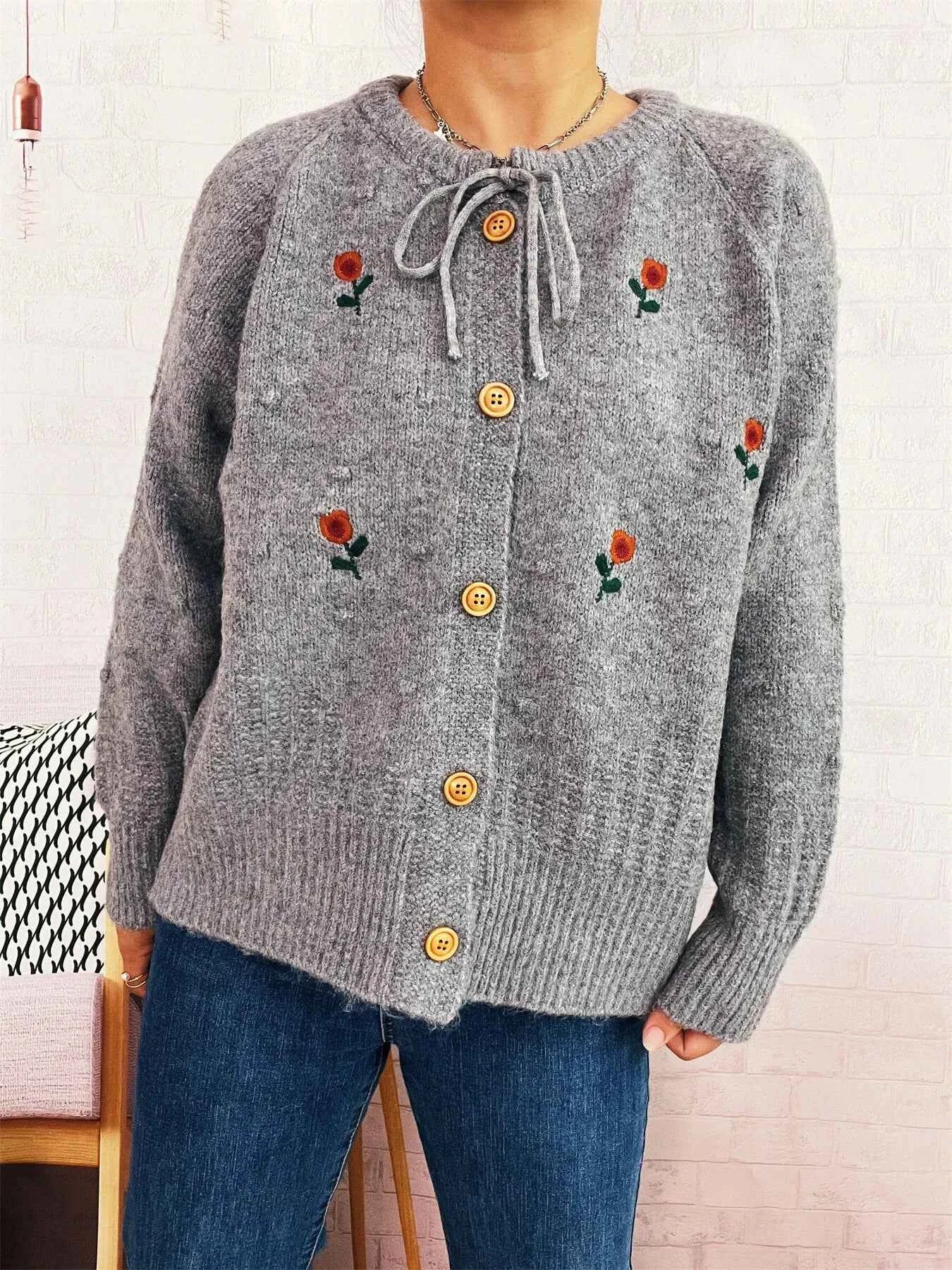 Rose Embroidered Button-Up Cardigan f44894b4c3cc4c0b8e1dda2172f56afb-Max-Origin