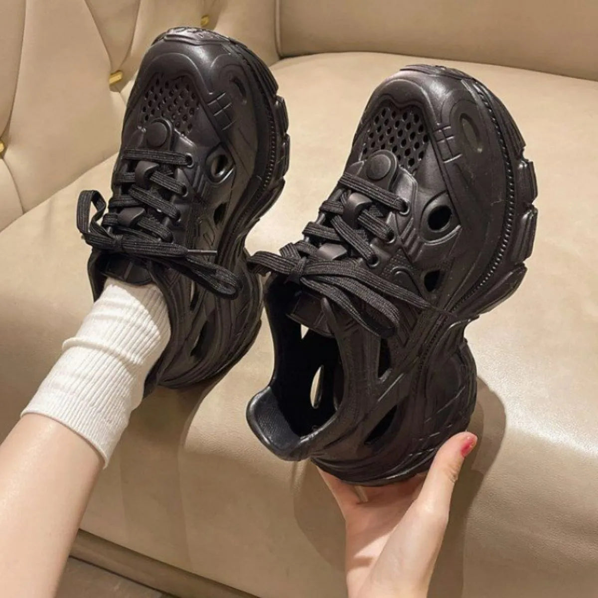 Round Toe Platform Sandals Black f452f839-6865-4dc8-83f9-ee805d4244eb-Max-Origin