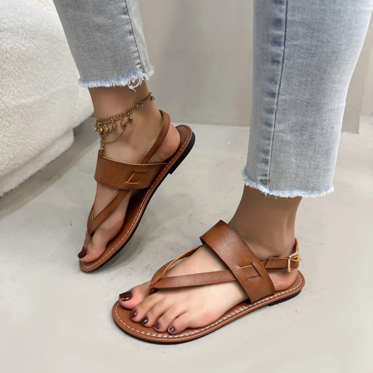 Toe Loop Flats Sandals f49de6a2-b98e-49b9-9dba-aeb1ea192763-Max-Origin