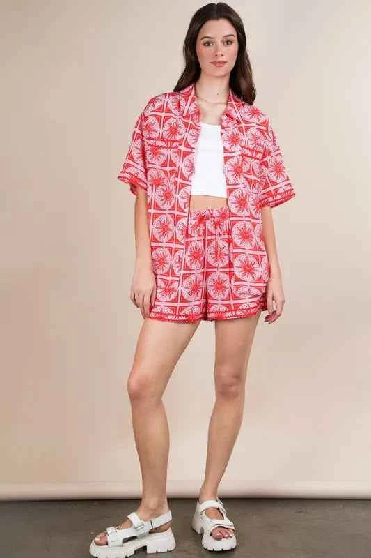 VERY J Full Size Tropical Printed Shirt Top and Shorts Set Plus Size f4dff87e136547ed81658ccd74d5ce4c-Max-Origin