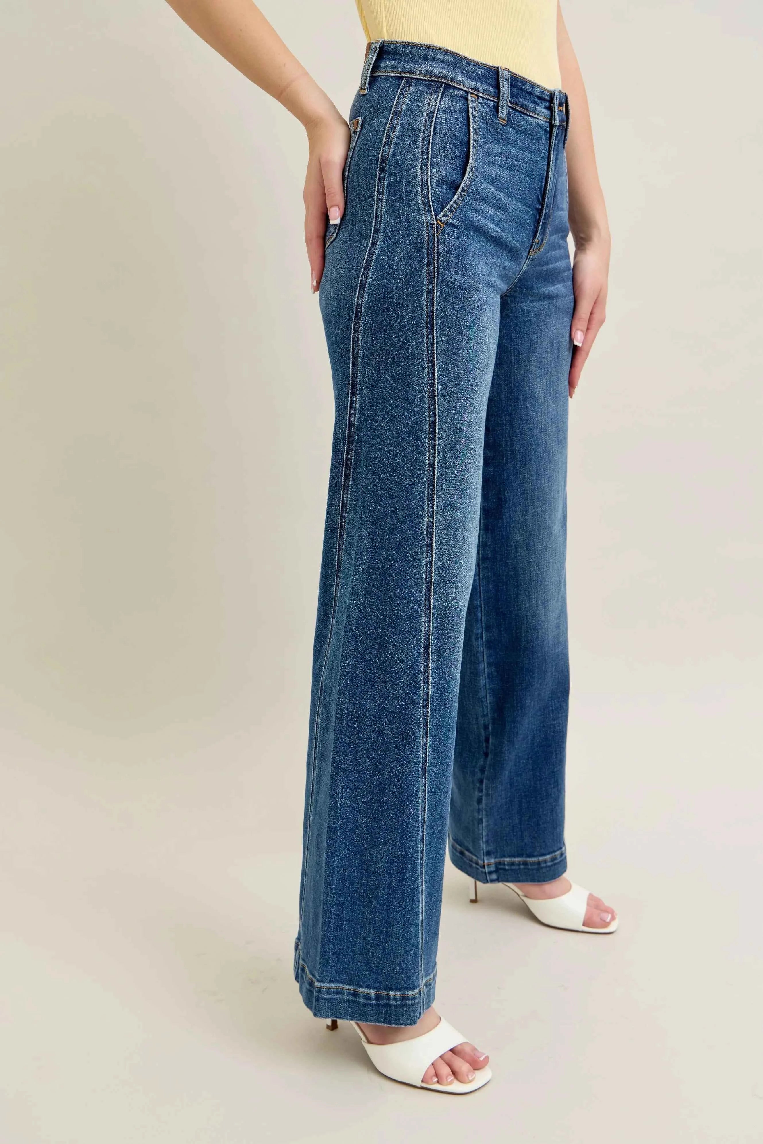 Judy Blue Full Size High Waist Wide Leg Jeans Plus Size f4f61b6821cc4ef98766e57ab03be0de-Max-Origin