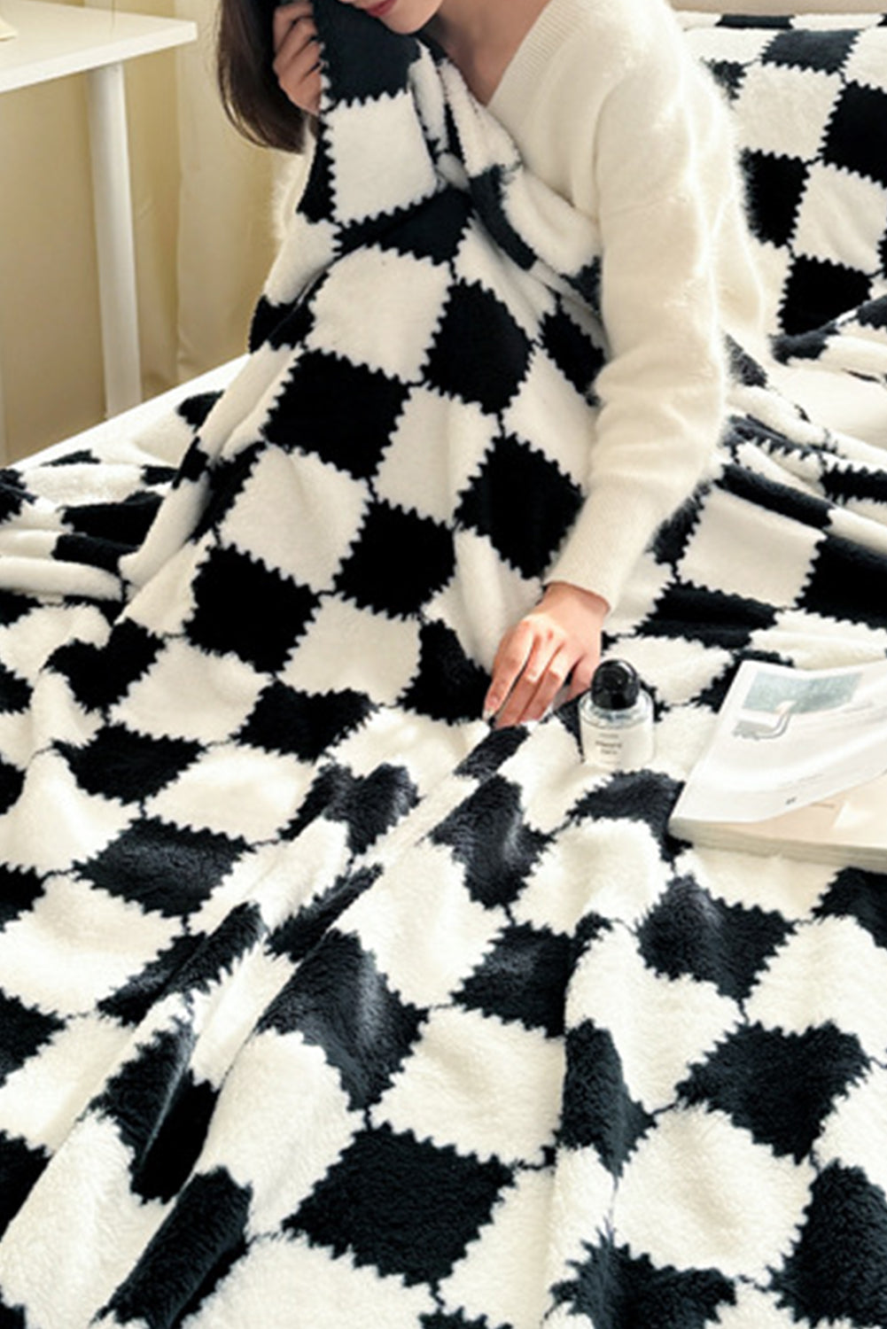 Black Checkered Fluffy Coral Fleece Blanket f6083e3b50d388b7