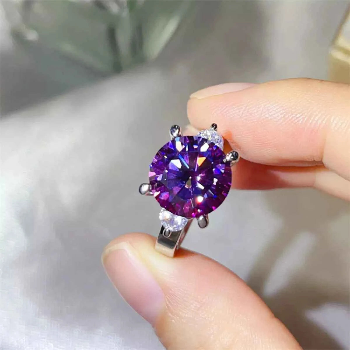 5 Carat Moissanite 925 Sterling Silver Ring f660edc4-8e5e-4931-bba4-def055ad1367-Max-Origin