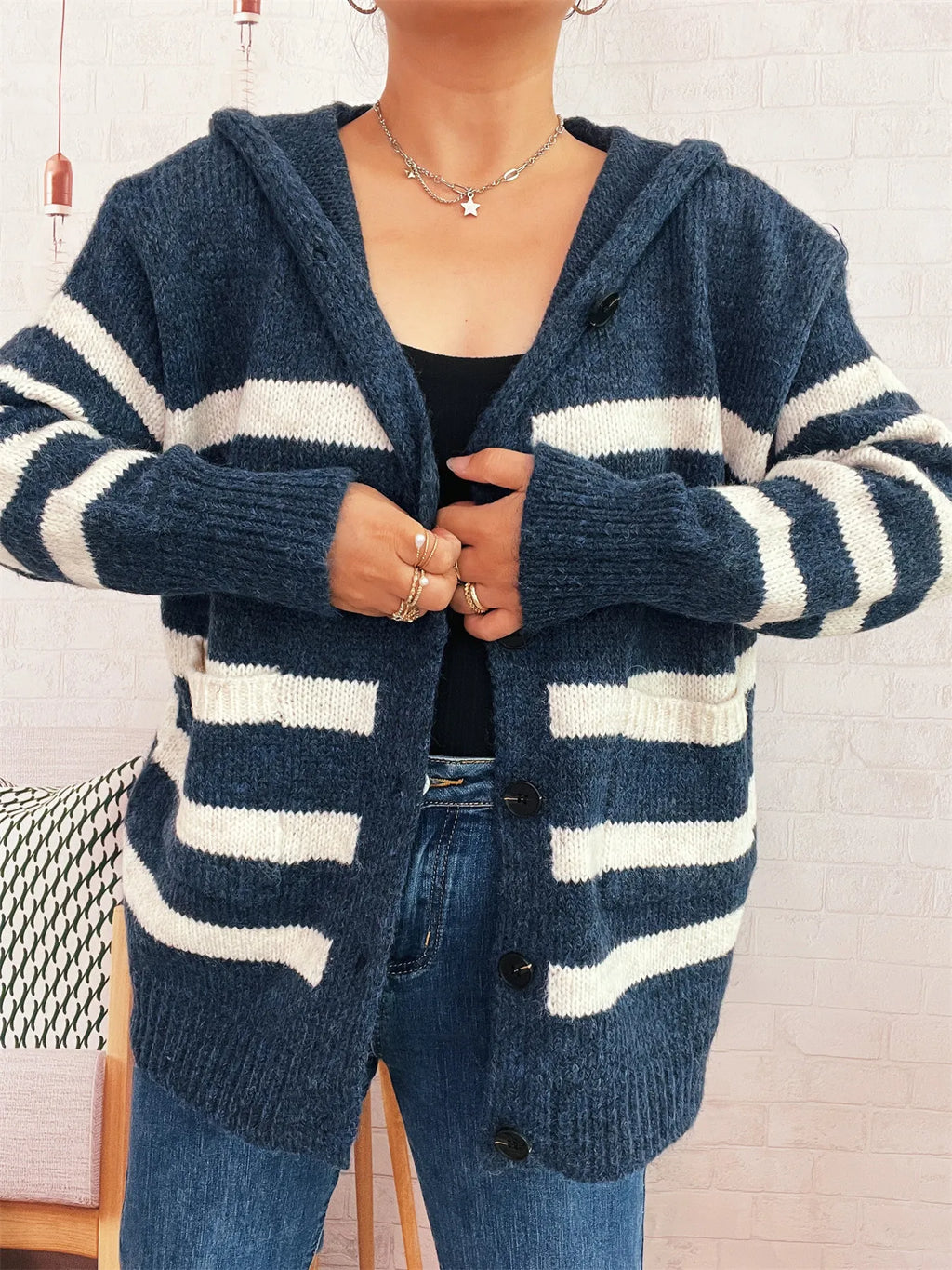Striped Button-Up Hooded Cardigan f690c21ec63e447994837bbb97b86348-Max-Origin