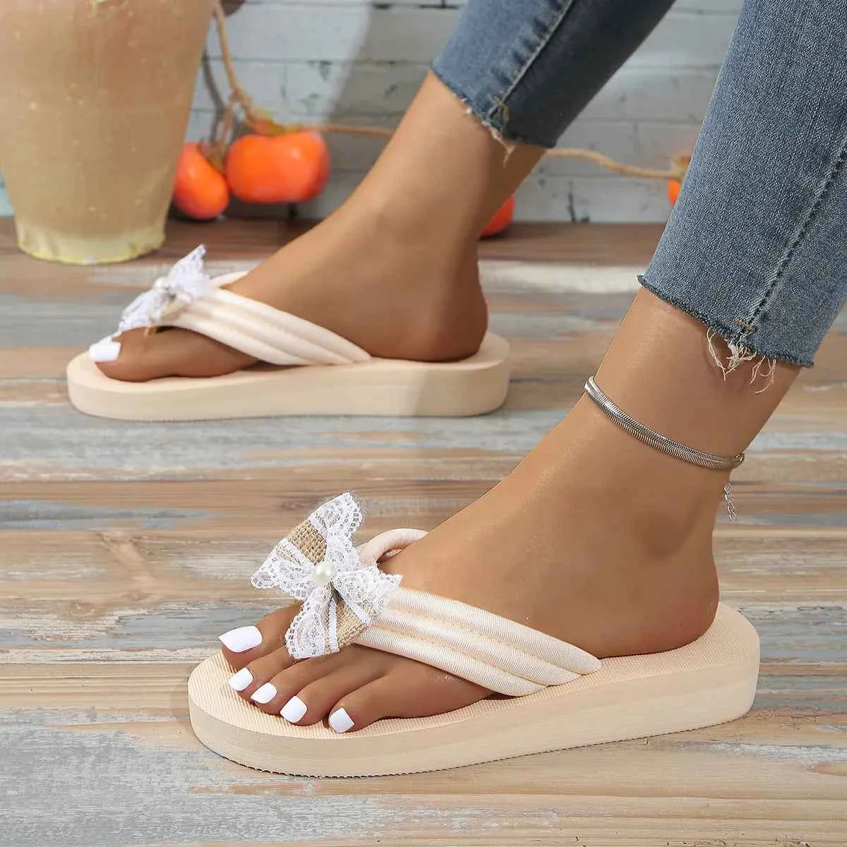 Toe Post Platform Sandals f6e16c1f-9aed-4a0a-9e63-294a2257d5bc-Max-Origin