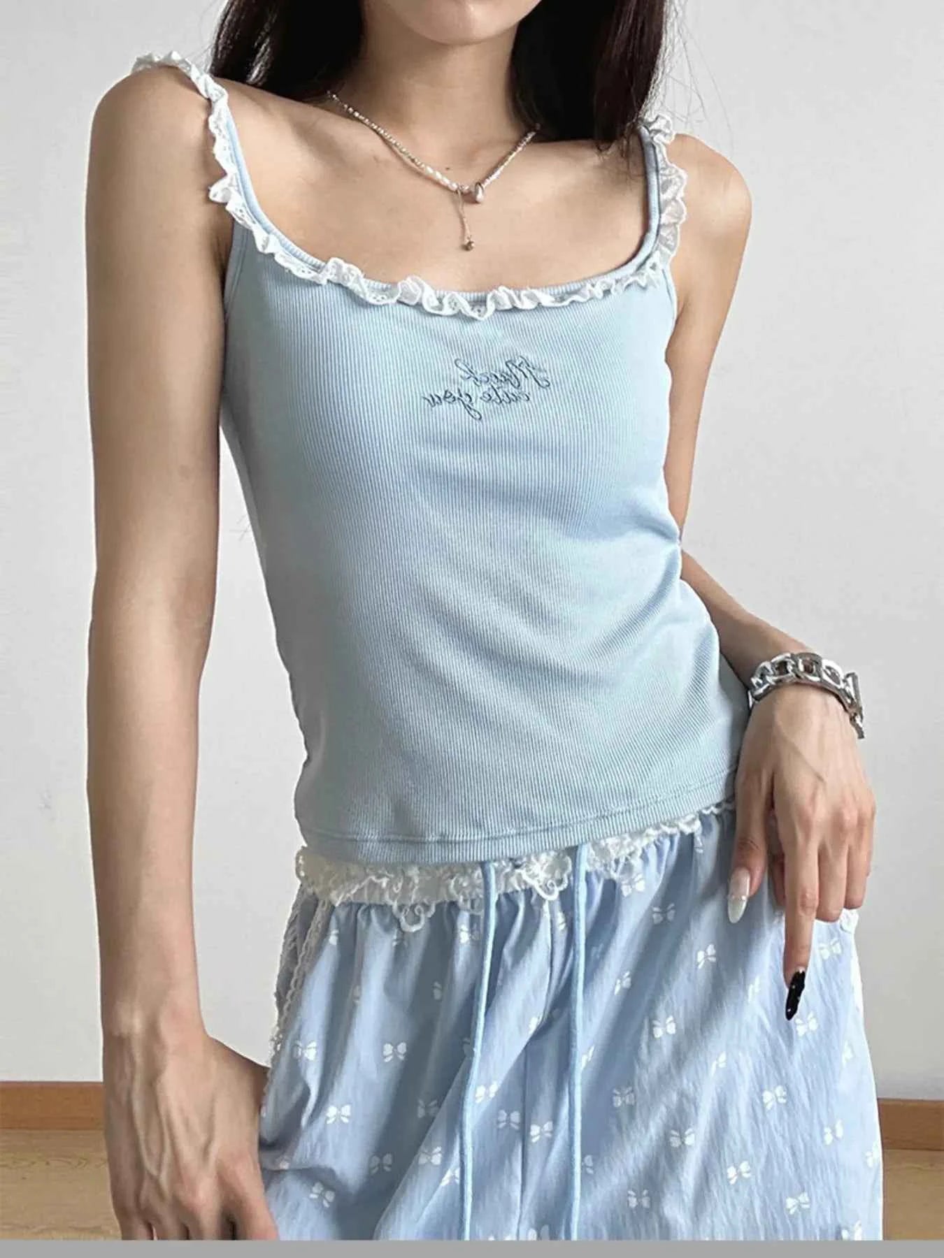 Lace Detail Scoop Neck Cami f6e46838bd3044bf99c5429ca1e9ab8b-Max-Origin