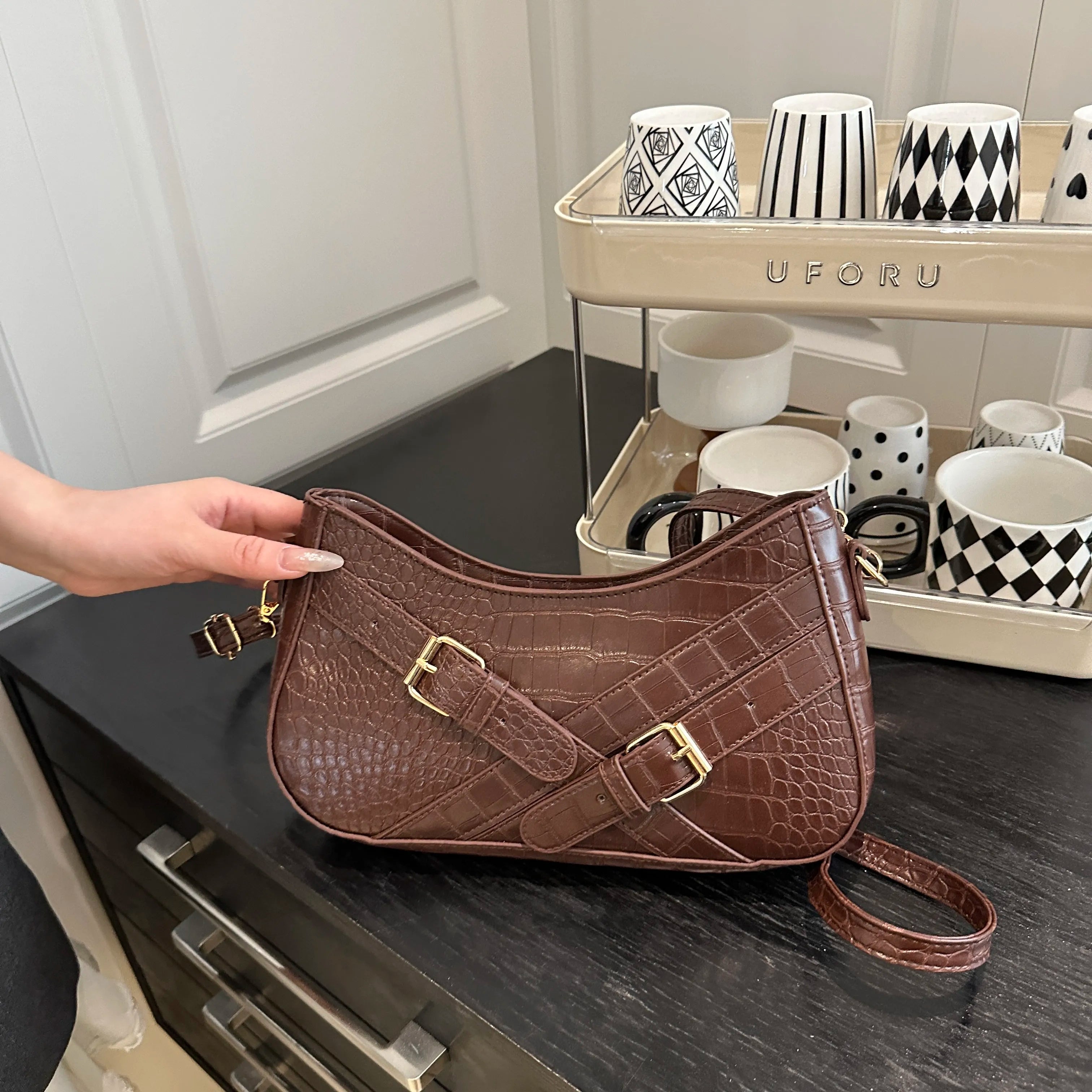 Crocodile Pattern Underarm Shoulder Bag f715e35fb54c4779981c7932f10554c7-Max-Origin