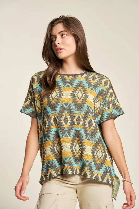 High-Low Geometric Round Neck Knit Top f72e4f73-474e-44a3-8494-307f27806be2-Max