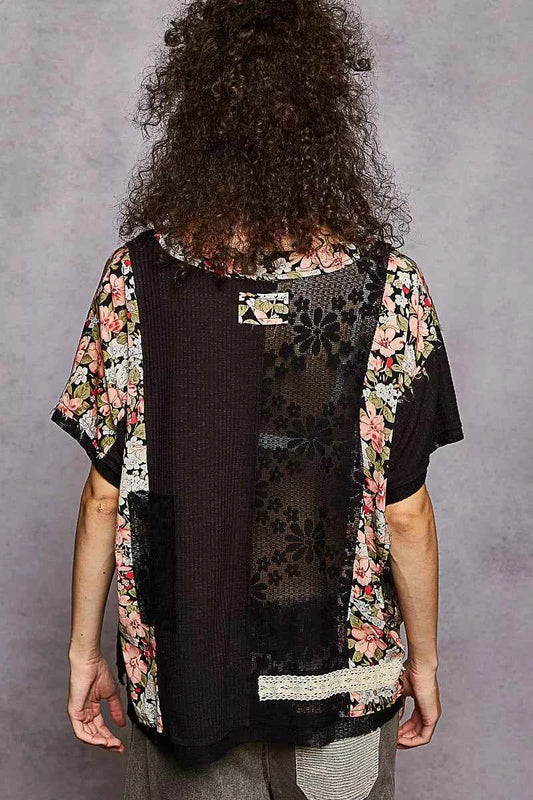 Lace Round Neck Short Sleeve Floral Pattern Top with Patch Detail f7b05b6f-8dbc-44aa-8e13-dfad5338818f-Max-Origin