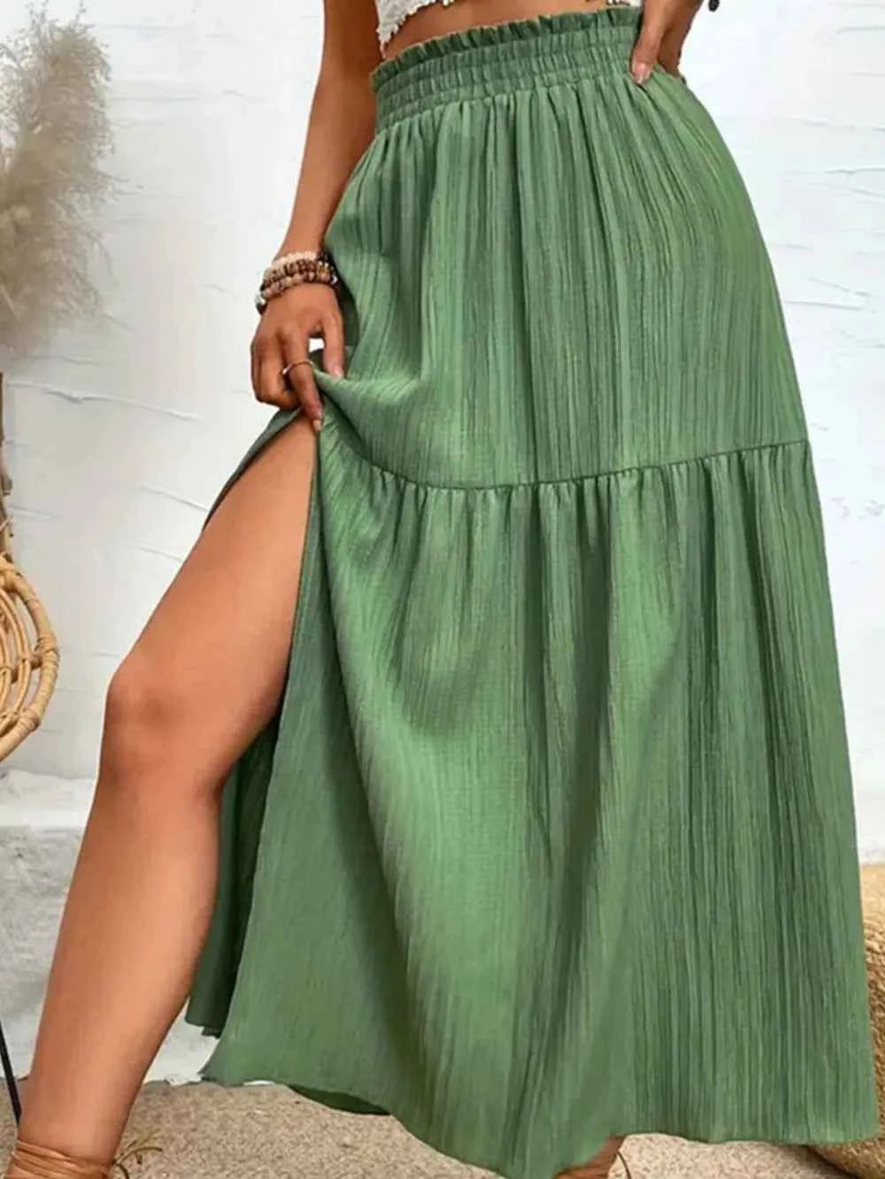 Frill Slit Skirt f7df7e52-a114-4009-a9f1-876c05aa61ed-Max