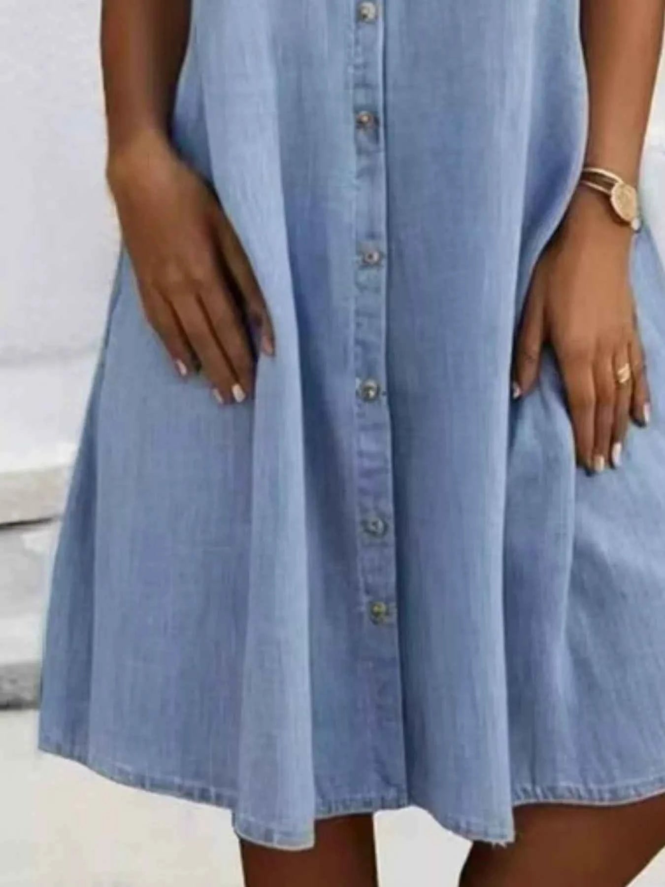 Full Size Button-Front Short Sleeve Denim Dress Plus Size f7fdd0f3-9fda-4564-af69-922b02bb476a-Max-Origin