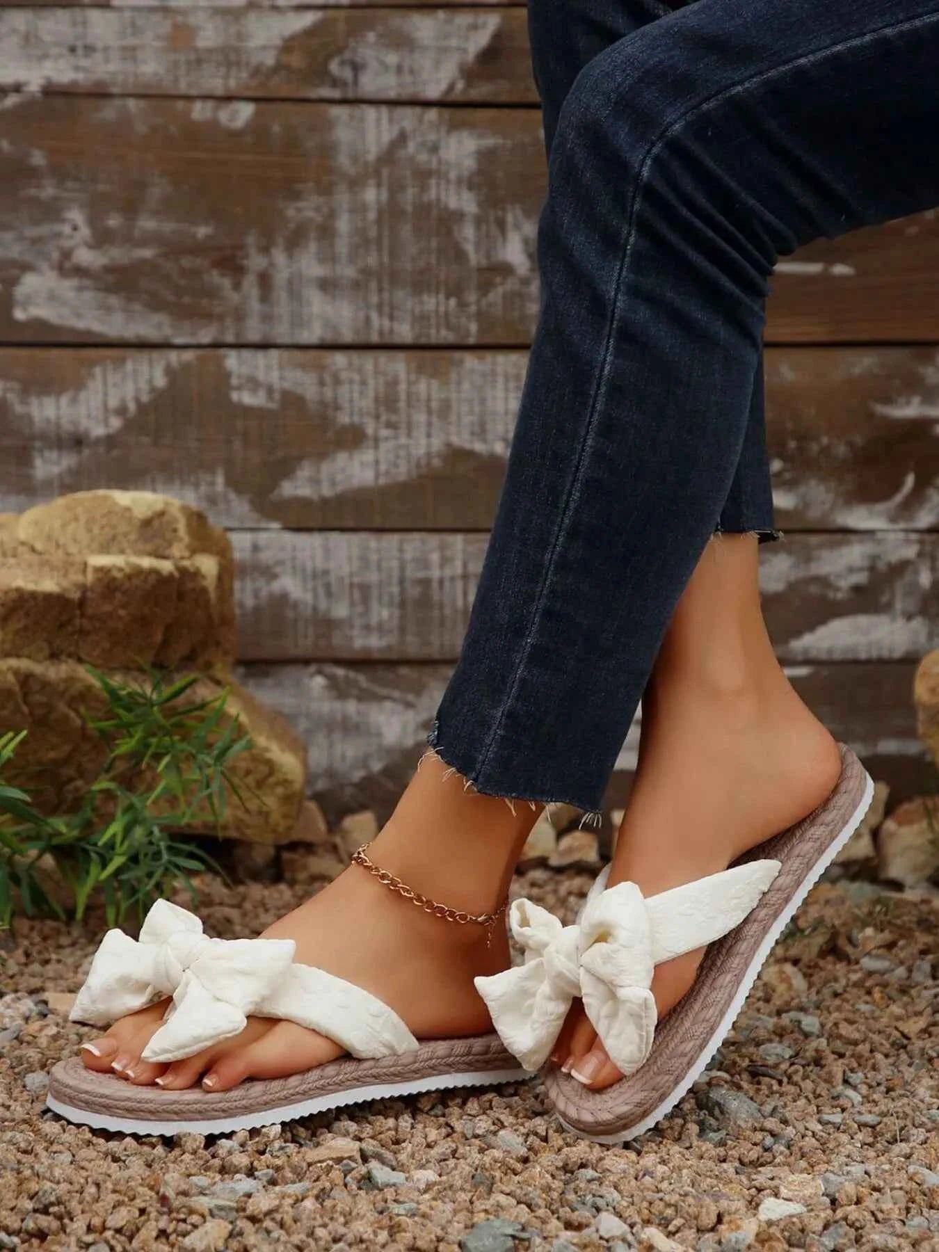 Bow Toe Post Platform Sandals f812d49629c44b23893035c9b7a55e41-Max-Origin