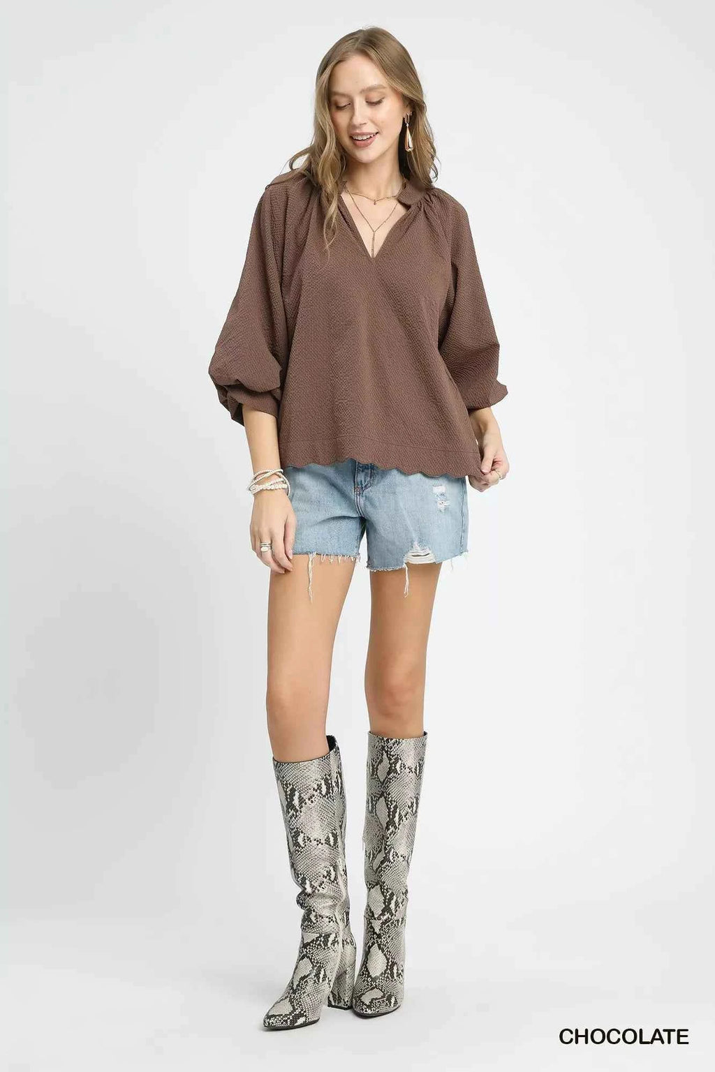 Umgee Full Size Textured Notched Balloon Sleeve Blouse Plus Size f81f60ad-65e5-4e67-87f3-0d43228f3148-Max-Origin