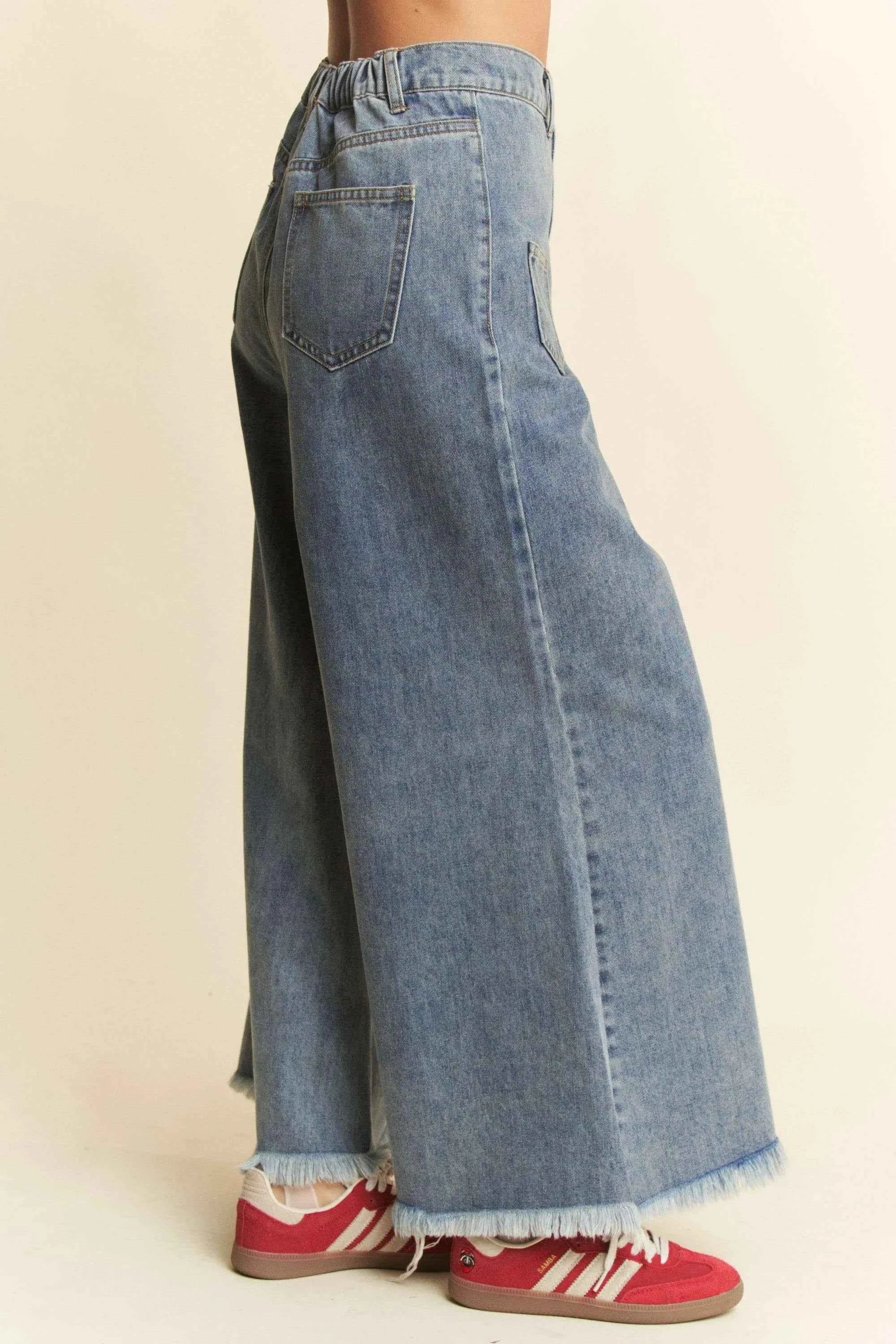 Davi & Dani Patch Pocket Wide Leg Culotte Jeans f8637da274294fb1bbe8009c48b04a41-Max-Origin