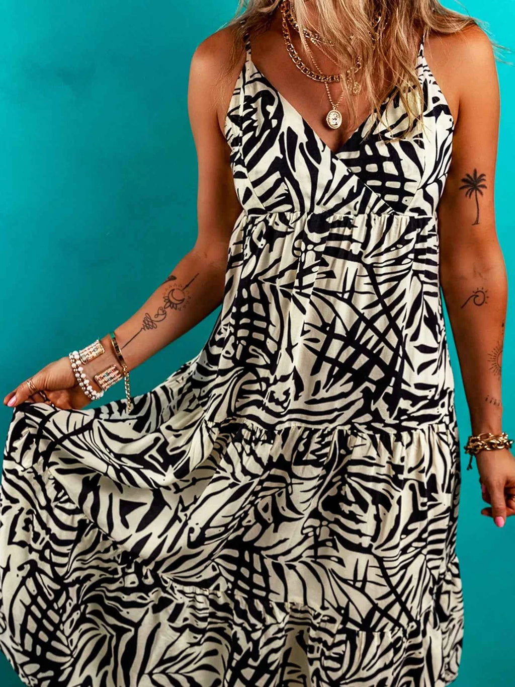 Palm Print Wrapped Spaghetti Straps Tiered Dress f905de92ef3648cf8c9420d8b67ccea5-Max-Origin