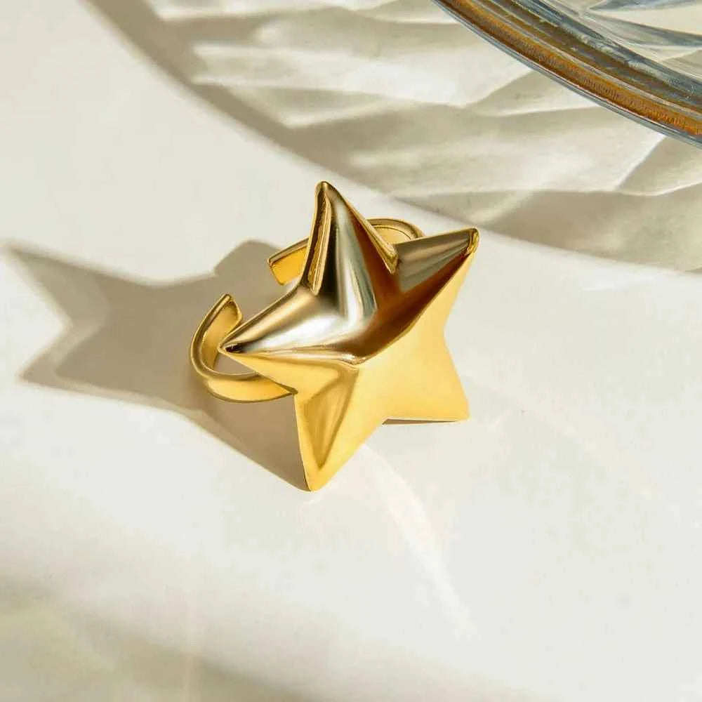 18K Gold-Plated Stainless Steel Star Ring f96fe4ac-7c7d-47d6-b8fa-bf9aa3cadac1-Max