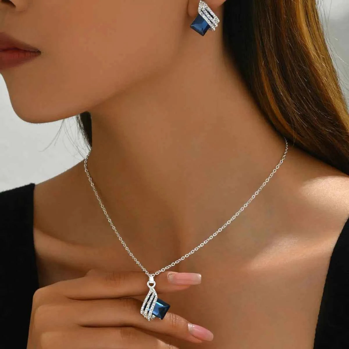 Stainless Steel Crystal Geometric Earrings and Necklace Jewelry Set Silver One Size f971ff8b-a9f6-4854-b2e7-09ce16e1cfa6-Max-Origin