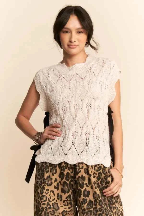 Davi & Dani Ribbon Bow Ties Scalloped Trim Knit Semi Crop Top CREAM f9867633751149e3aeb6213e35977b20-Max-Origin