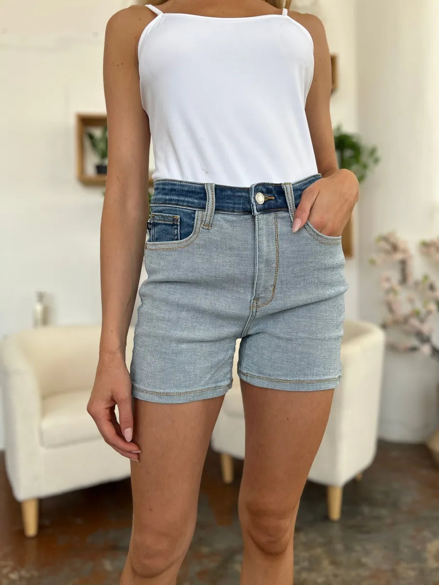 Full Size Color Block Denim Shorts f9cdaa88-5275-4d07-a706-ef3ff66d734f-Max