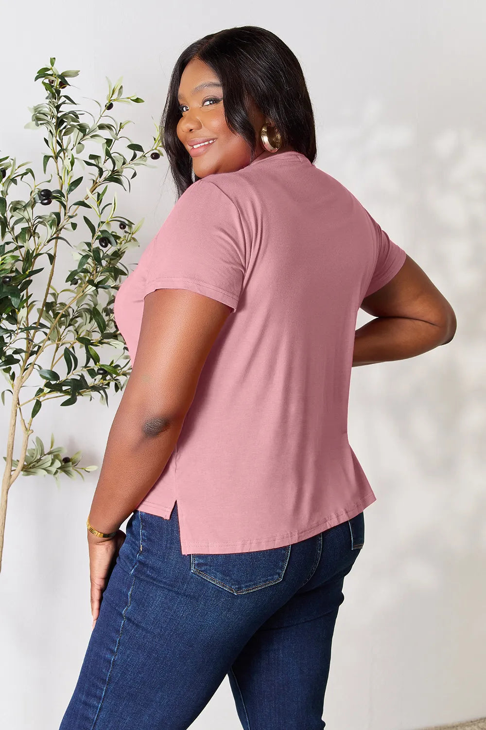 Basic Bae Full Size Round Neck Short Sleeve T-Shirt fa11d850053745e4a2e9dba0058d7641-Max