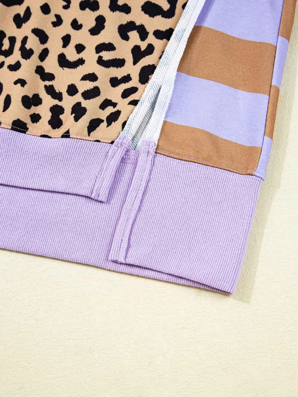 Stripe Color Block Patchwork Leopard Casual Sweatshirt with Slits faa900dcff004e7cb58bd3967d062c1d-Max-Origin