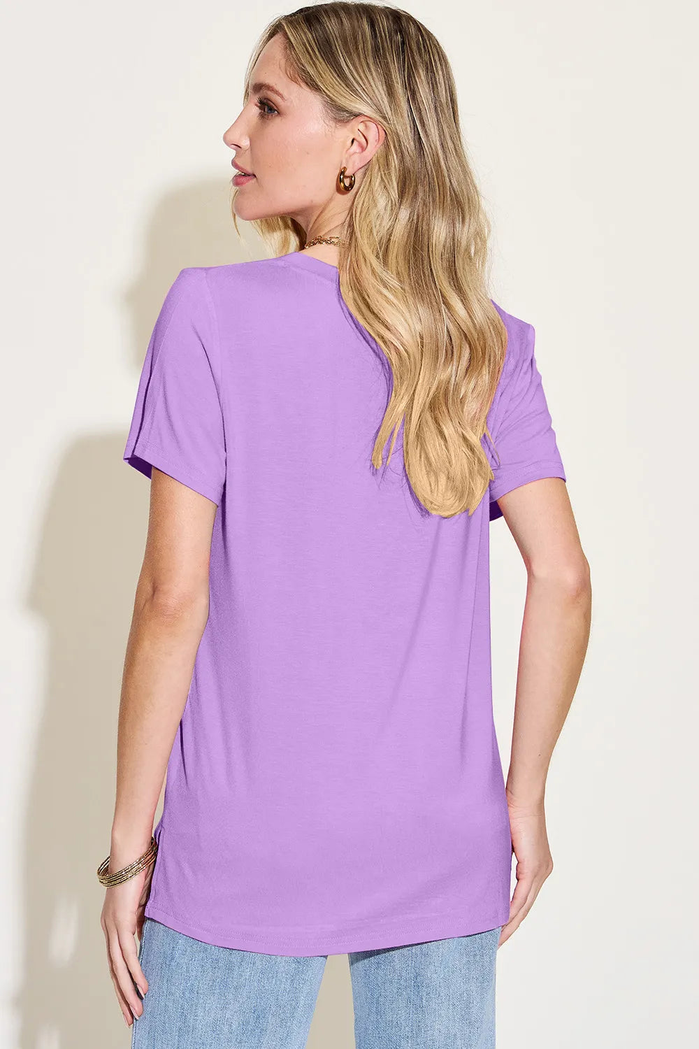 Basic Bae Bamboo Full Size V-Neck High-Low T-Shirt fab14e49-2d3f-4054-96ad-e437f69a1a79-Max