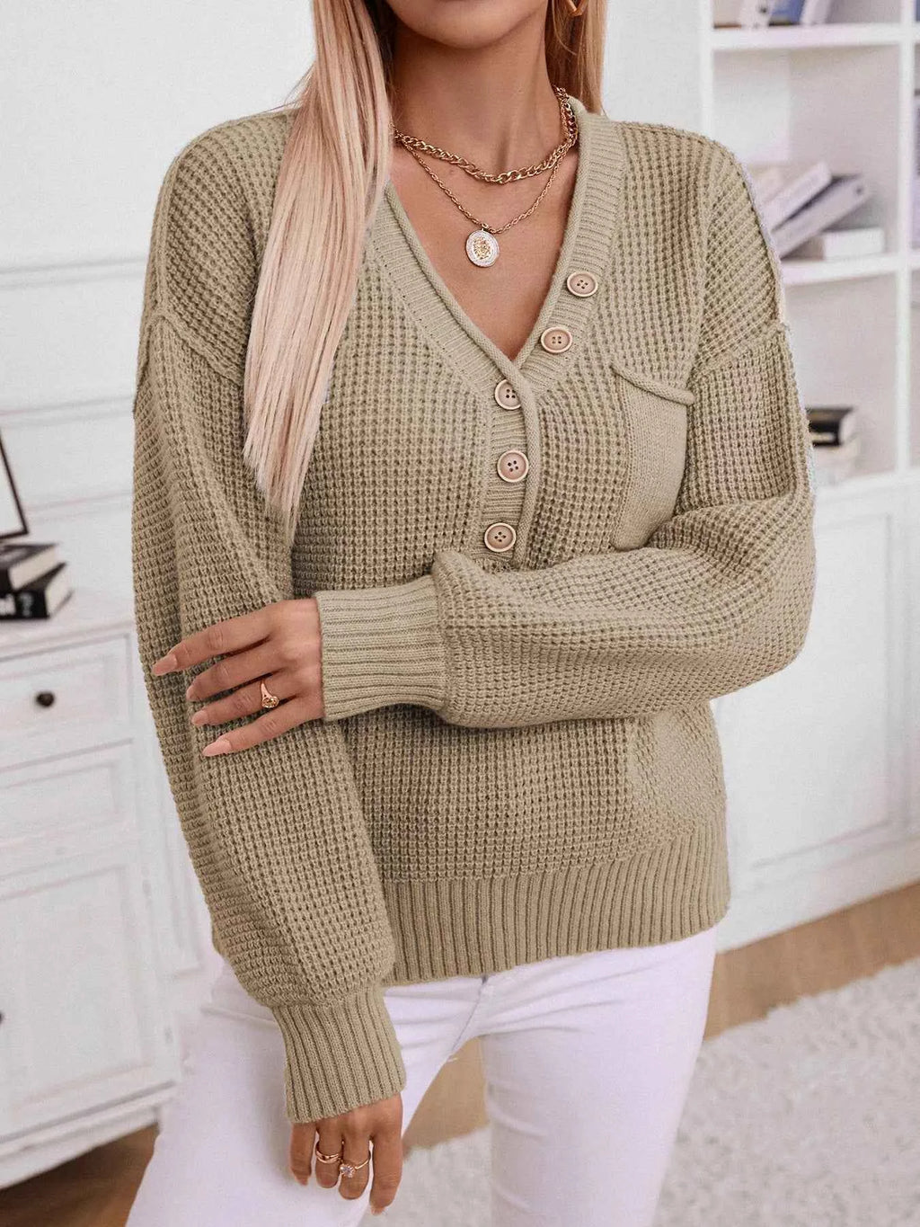 Button Detail Long Sleeve Sweater fac59218-d25c-40ba-bd41-66384c7b34f0-Max-Origin