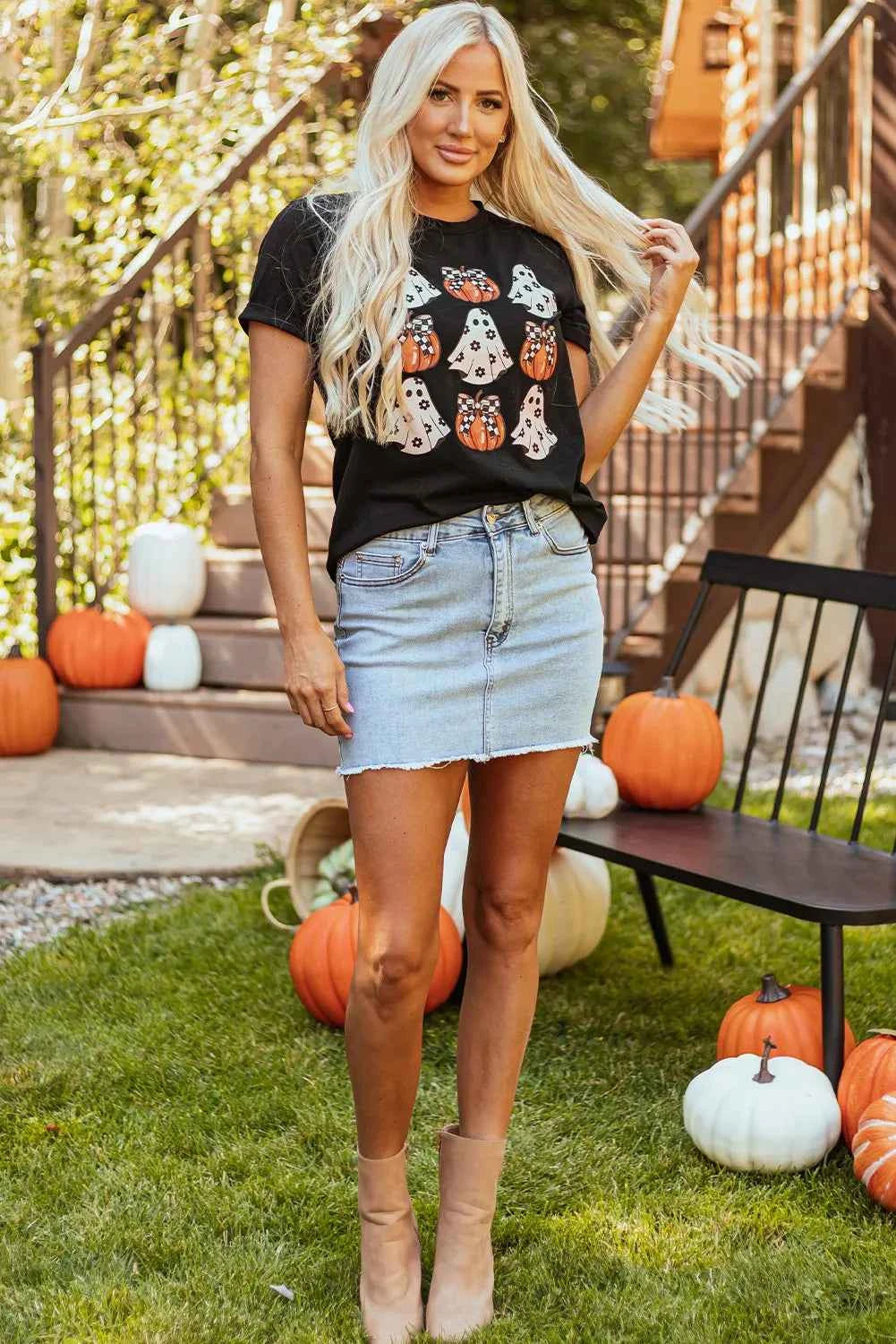 Halloween Graphic Round Neck Short Sleeve T-Shirt fb324261-6b4e-4970-ad30-29f1d038aede-Max
