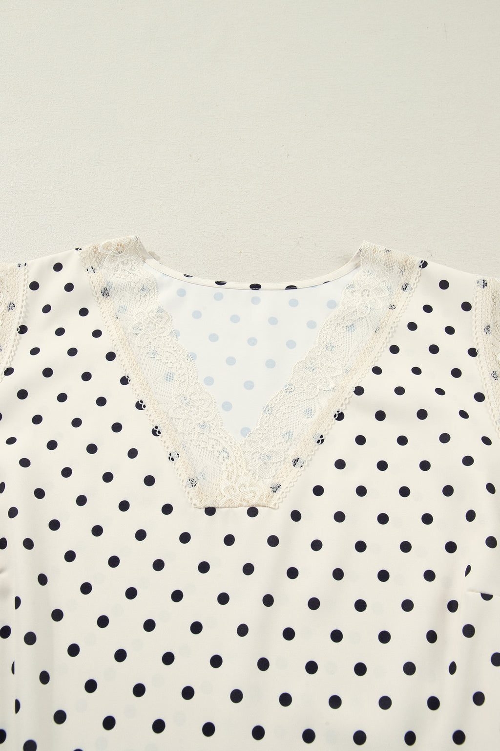 Apricot Plus Size Polka Dot Print Lace Trim V Neck Sleeveless Top fbb6e87a6f9f3597