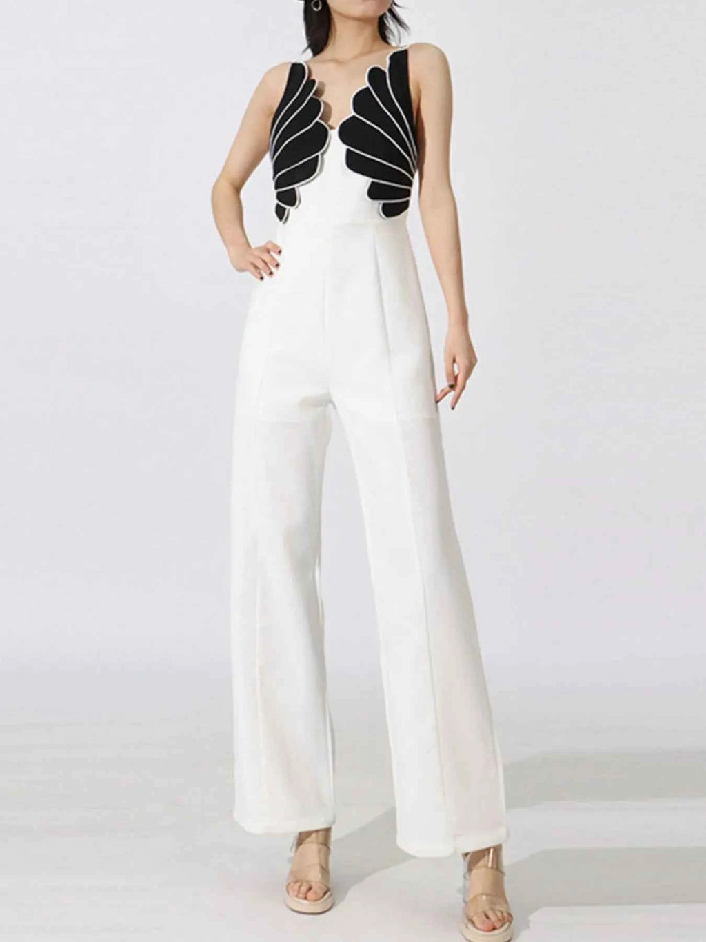 Contrast Sleeveless Wide-Leg Jumpsuit White fbbdb4db-0281-4985-852f-52092e7af9a1-Max-Origin
